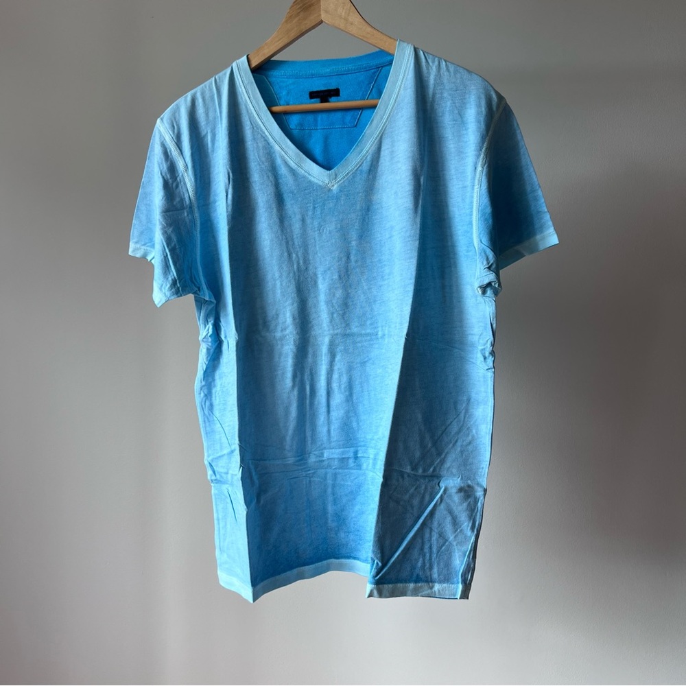 Patrick Assaraf Blue V-Neck T-Shirt